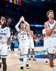 德国战车只差两胜封神！欧洲篮坛即将诞生新王朝？