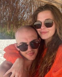 九游数字服务-卡鲁索离开湖人已换两任女友 拿高薪看齐帕森斯？