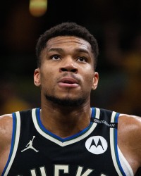 雄鹿总裁谈字母哥：那些流言有点好笑 我们关系很好&amp;期待新赛季